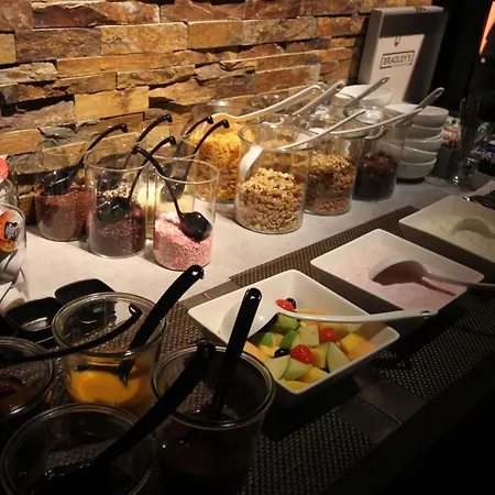 Hogerhuys - Adults Only 4*