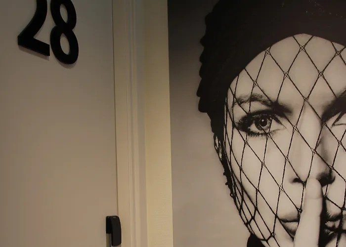 Hogerhuys - Adults Only 4*