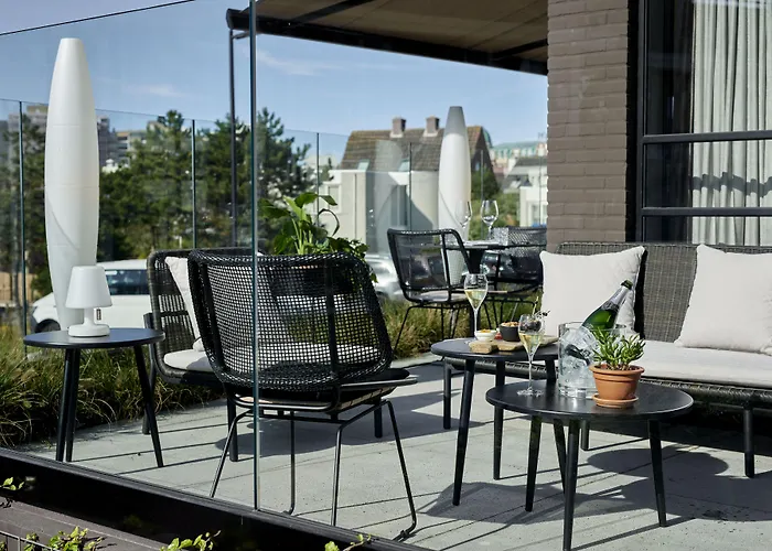 Отель Hogerhuys - Adults Only