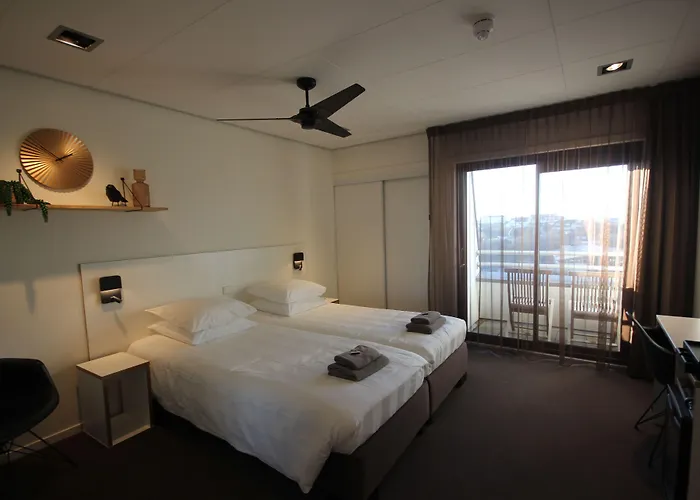 Hogerhuys - Adults Only